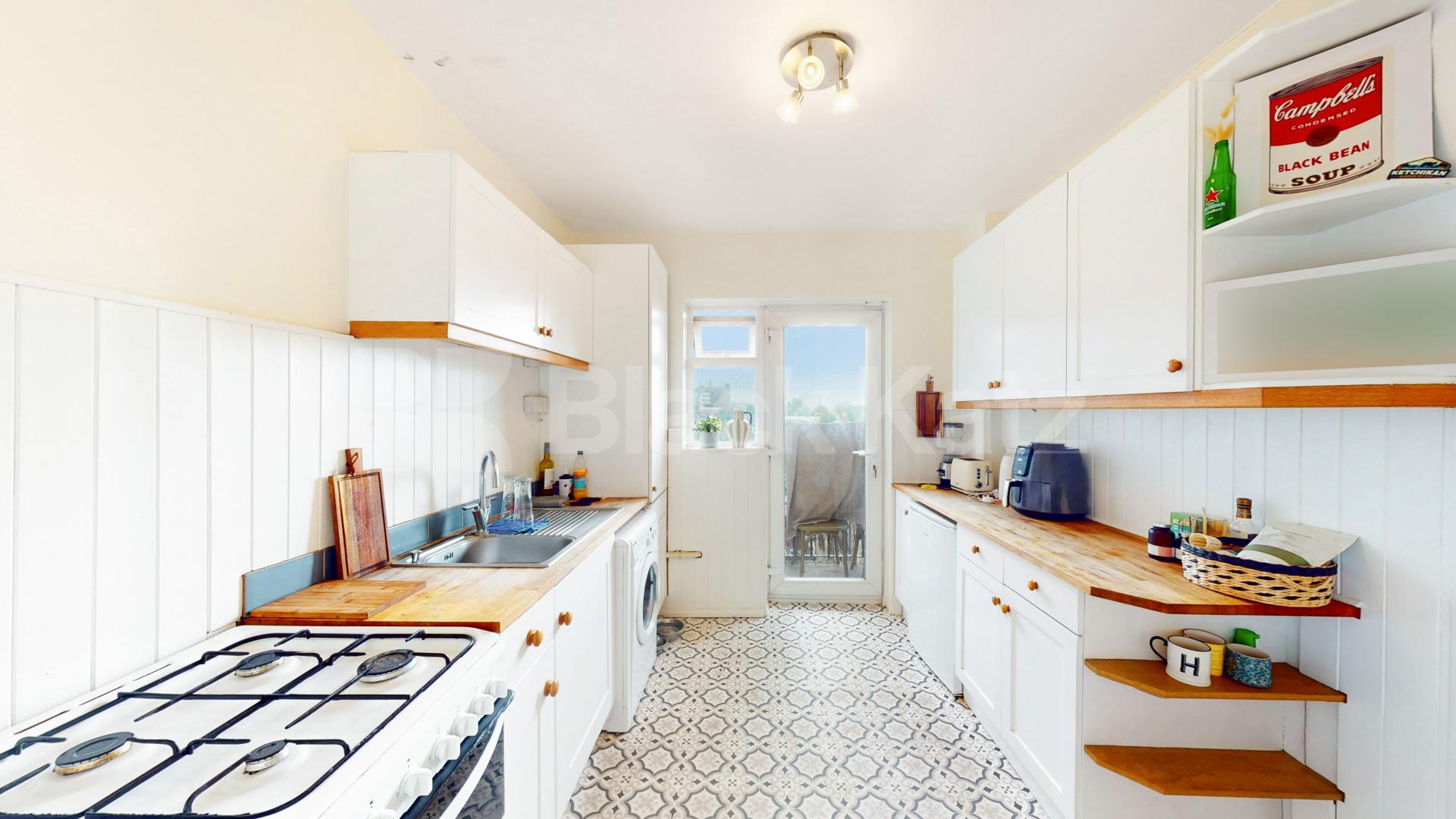 Modern Apartment Hanover Court, Uxbridge Road, Shepherds Bush